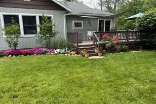 93061 Streeter Dr, Lawton, MI 49065 - Photo 1