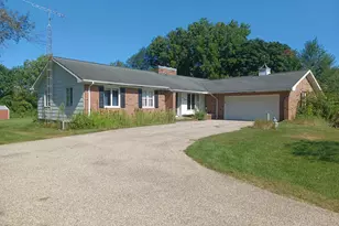 124 Cutler St, North Adams, MI 49262 - Photo 1