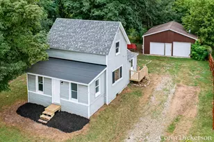 124 Eastern Ave, Allegan, MI 49010 - Photo 1