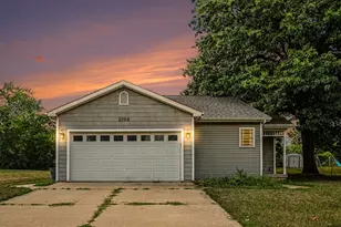 1294 Chalmers Dr, Battle Creek, MI 49015 - Photo 1