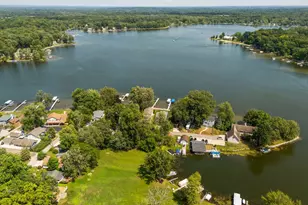 10469 Hickory Dr, Pinckney, MI 48169 - Photo 1