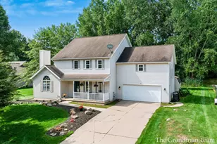 40 Rockview Dr NE, Rockford, MI 49341 - Photo 1