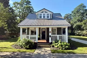 114 Cedar St, Paw Paw, MI 49079 - Photo 1