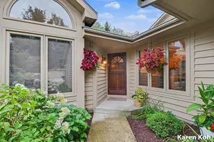 1834 Cross Bend St NE, Grand Rapids, MI 49505 - Photo 1