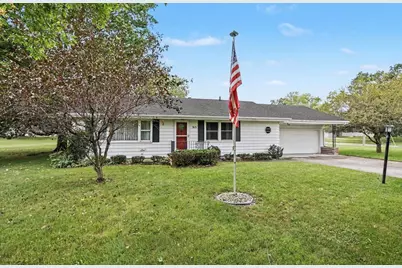 913 Main Street, Buchanan, MI 49107 - Photo 1