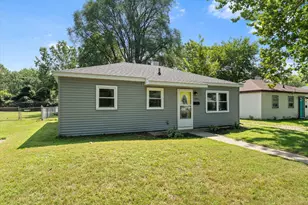 1822 Sycamore St, Niles, MI 49120 - Photo 1
