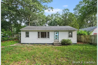 1442 Norwich Avenue, Norton Shores, MI 49444 - Photo 1