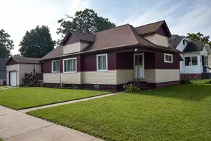 1910 Hoyt St, Muskegon, MI 49442 - Photo 1
