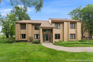 300 Farington Blvd, Holland, MI 49423 - Photo 1