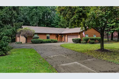 908 N Wooded Lane, Marshall, MI 49068 - Photo 1