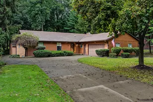 908 N Wooded Ln, Marshall, MI 49068 - Photo 1
