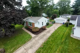 3146 Tuell St NW, Grand Rapids, MI 49504 - Photo 1
