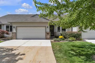 463 Cottonwood Ln, Saline, MI 48176 - Photo 1