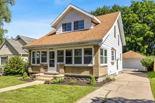 946 Frederick Ave NW, Grand Rapids, MI 49504 - Photo 1