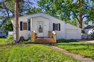576 W 20th St, Holland, MI 49423 - Photo 1