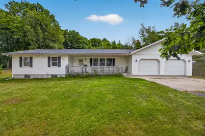 911 Scott Drive, Cadillac, MI 49601 - Photo 1