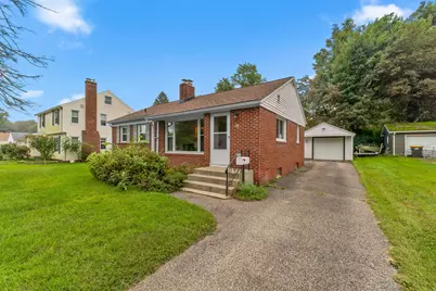 38 W Hallett Street, Hillsdale, MI 49242 - Photo 1