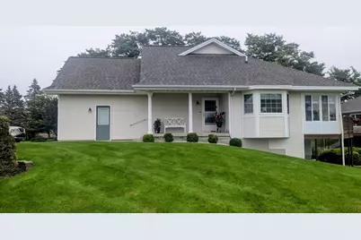 107 Lighthouse Way N #10, Manistee, MI 49660 - Photo 1