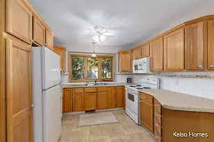 3007 Kay Dr SE, Grand Rapids, MI 49508 - Photo 4