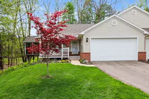 212 Chauncey Ct, Marshall, MI 49068 - Photo 1