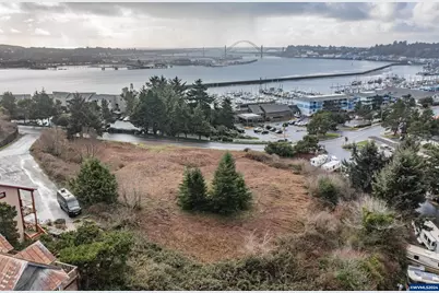 1005 SE Bay Bl, Newport, OR 97365 - Photo 12