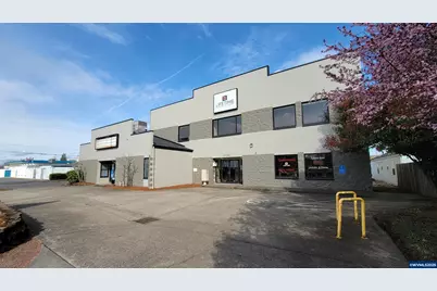 1310 12th St SE, Salem, OR 97306 - Photo 2