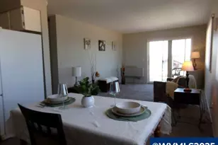 950 Evergreen Rd, Woodburn, OR 97071 - Photo 6