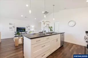 351 SE Shetterly Dr, Dallas, OR 97338 - Photo 14