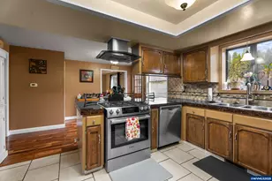 1335 Neahkahnie St SE, Salem, OR 97306 - Photo 8