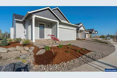 701 Tigerlily St, Silverton, OR 97381 - Photo 2