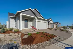 701 Tigerlily St, Silverton, OR 97381 - Photo 2