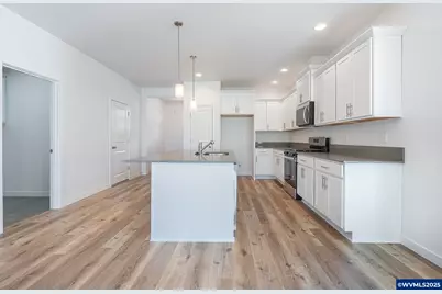 701 Tigerlily St, Silverton, OR 97381 - Photo 12