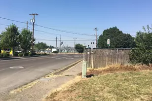 3835 River Rd, Eugene, OR 97404 - Photo 2