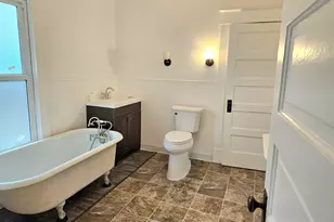 365 Bryan St, Woodburn, OR 97071 - Photo 32