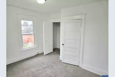 365 Bryan St, Woodburn, OR 97071 - Photo 32