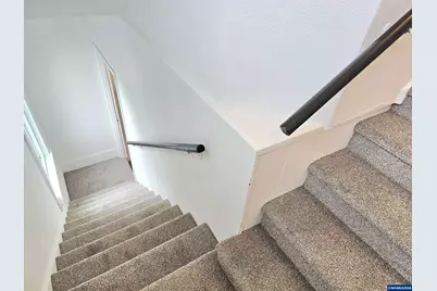 365 Bryan St, Woodburn, OR 97071 - Photo 22