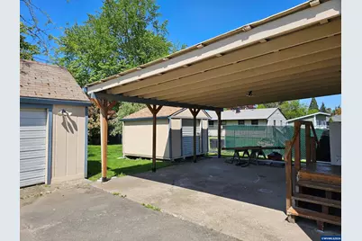 365 Bryan St, Woodburn, OR 97071 - Photo 38