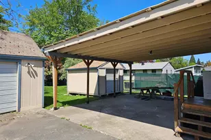 365 Bryan St, Woodburn, OR 97071 - Photo 38