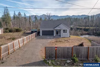 241 Dogwood Dr, Gates, OR 97346 - Photo 2