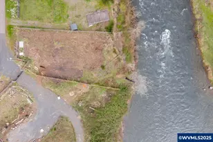 241 Dogwood Dr, Gates, OR 97346 - Photo 4