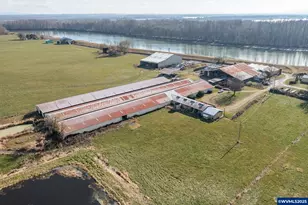 35308 Riverside Ln, Scappoose, OR 97056 - Photo 8