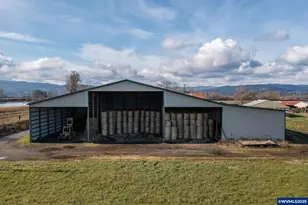 35308 Riverside Ln, Scappoose, OR 97056 - Photo 10