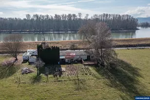 35308 Riverside Ln, Scappoose, OR 97056 - Photo 16