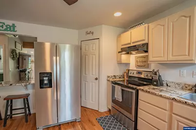 530 Brooks St, Lebanon, OR 97355 - Photo 8