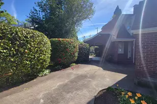 316 NW 32nd St, Corvallis, OR 97330 - Photo 6
