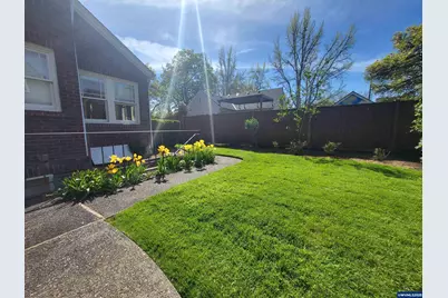 316 NW 32nd St, Corvallis, OR 97330 - Photo 38