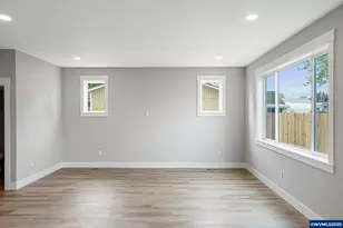 1503 N 2nd St, Silverton, OR 97381 - Photo 12