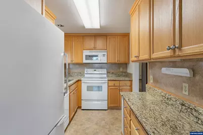 1383 Thompson Rd, Woodburn, OR 97071 - Photo 22