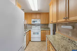 1383 Thompson Rd, Woodburn, OR 97071 - Photo 22