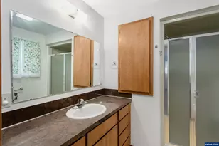 1383 Thompson Rd, Woodburn, OR 97071 - Photo 12